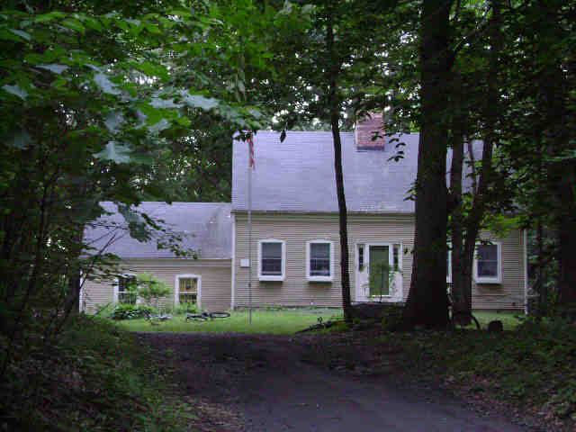 Building photograph for 552 CARMEL HILL RD N